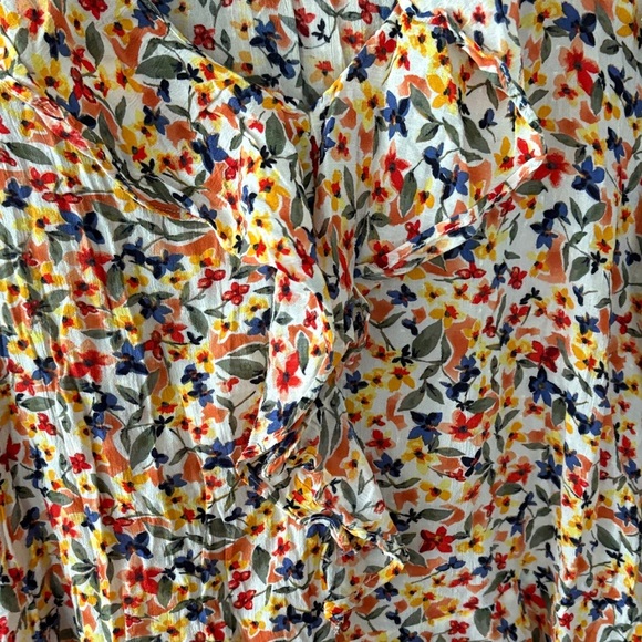 Democracy Colorful Floral Blouse - Picture 4 of 5